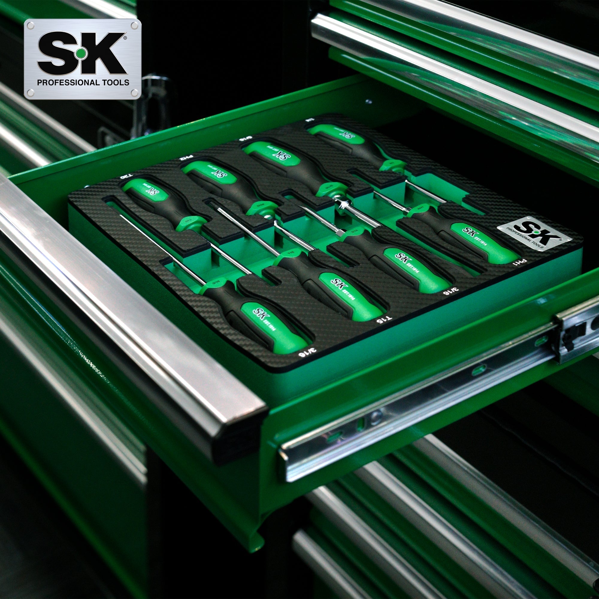 SK Tools USA - 8 Piece Dual-Material Magnetic Combination Screwdriver Set