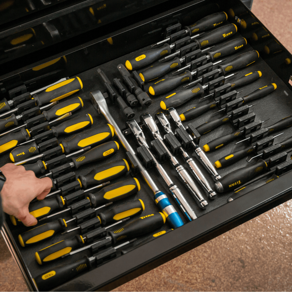Toolbox Widget Screwdriver Organizer [DIY]